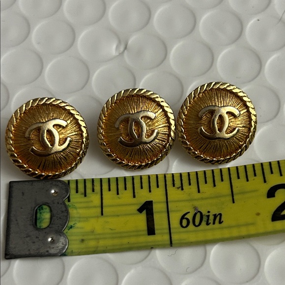 CHANEL Iconic Gold Buttons Three - Picture 2 of 5